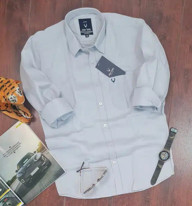 Grey full sleeves men's shirt by 8969, casual men's shirt in size M with button-up front and collar.