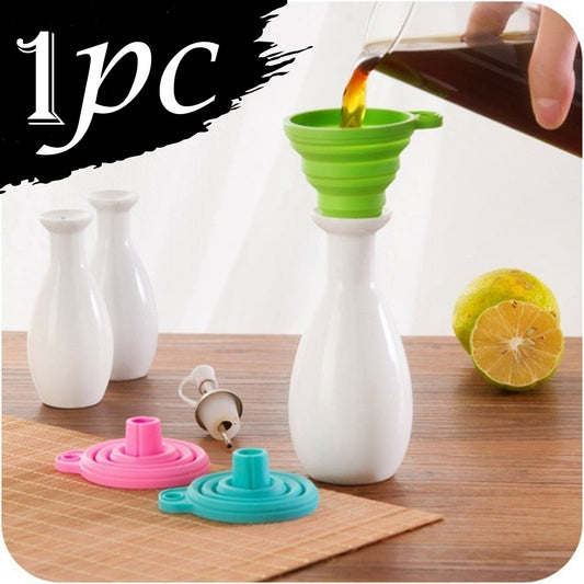 Wukusy silicone funnel for kitchen, used for pouring oil, sauce, water, or juice into bottles or containers.