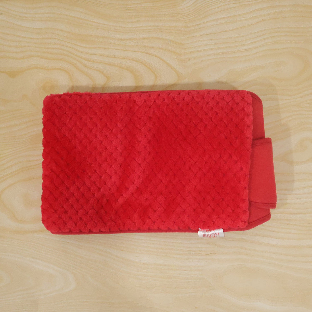 Wukusy soft plush adjustable waist warmer belt with pocket, designed for comfortable indoor wear and warmth.