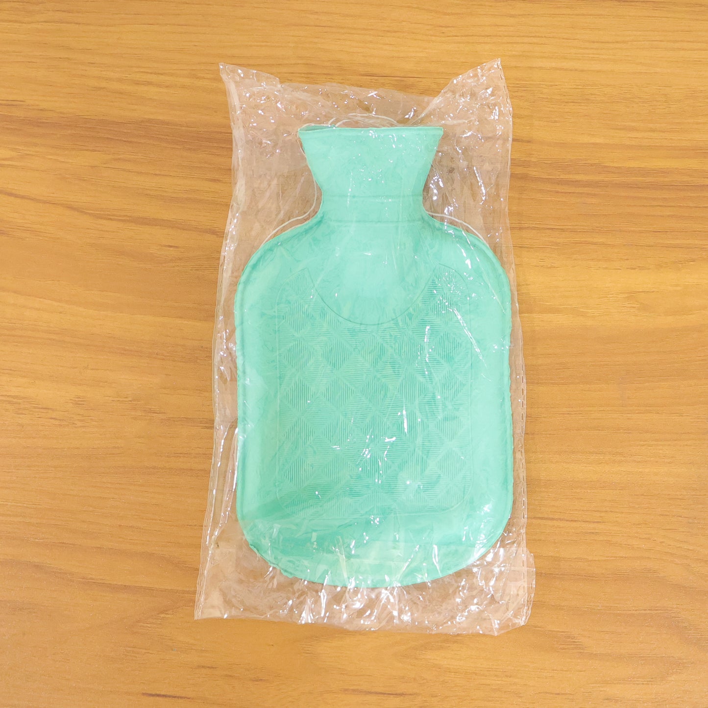 Wukusy premium reusable hot water heating bag, 18x11 cm, soft fabric cover and secure closure for soothing warmth.
