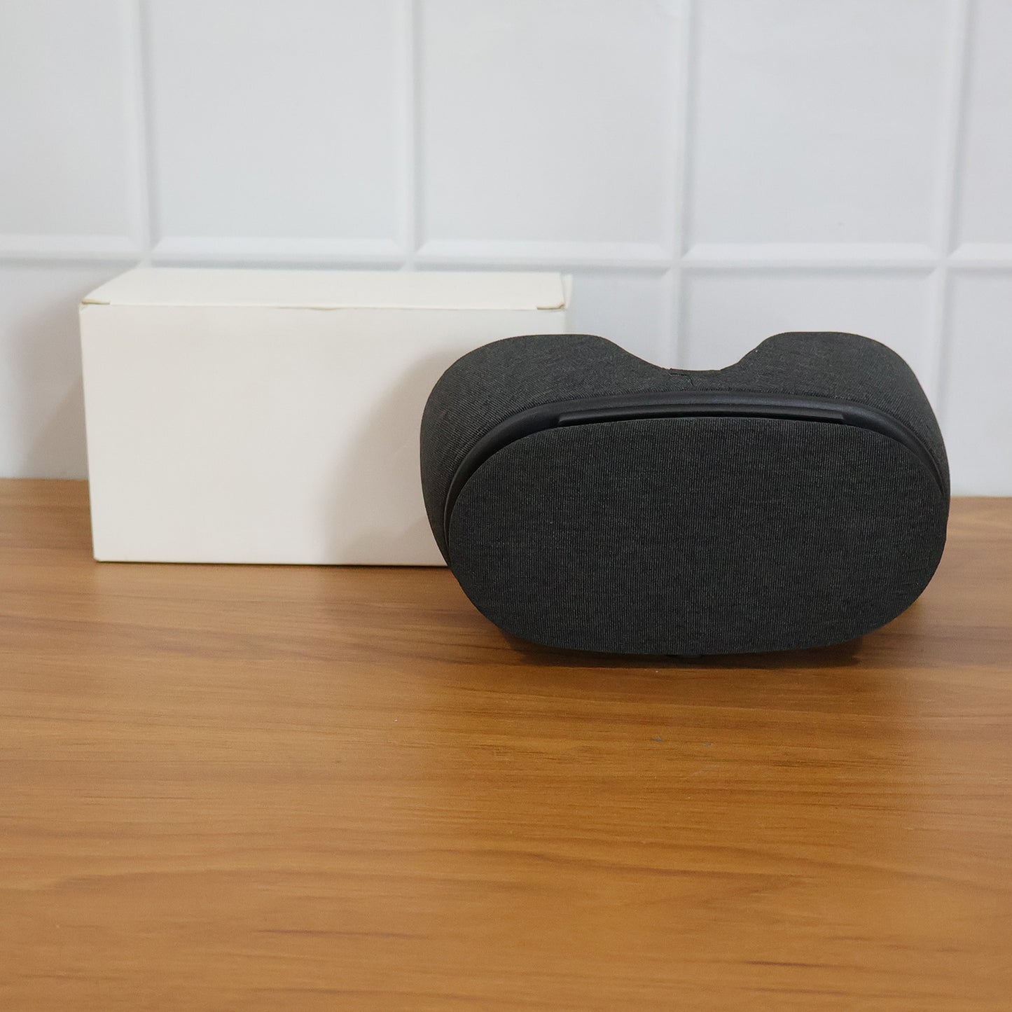 Wukusy VR headset comfort eye mask cover, soft and cushioned for virtual reality glasses, provides eye protection during use.