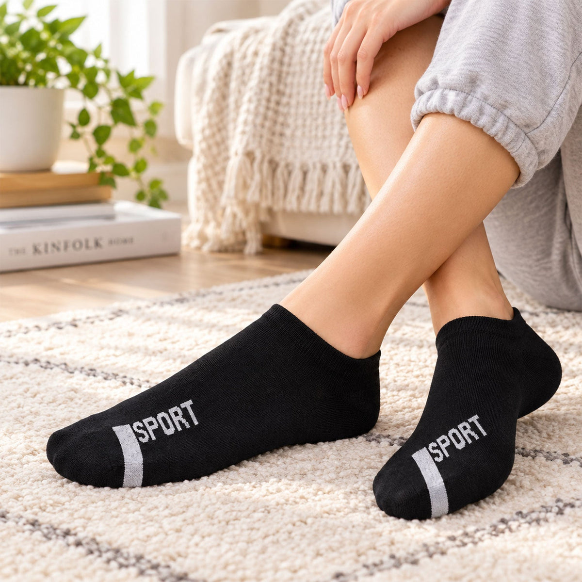 Wukusy sport print ankle socks, soft and stretchable low cut gym and running socks, paired for athletic activity.