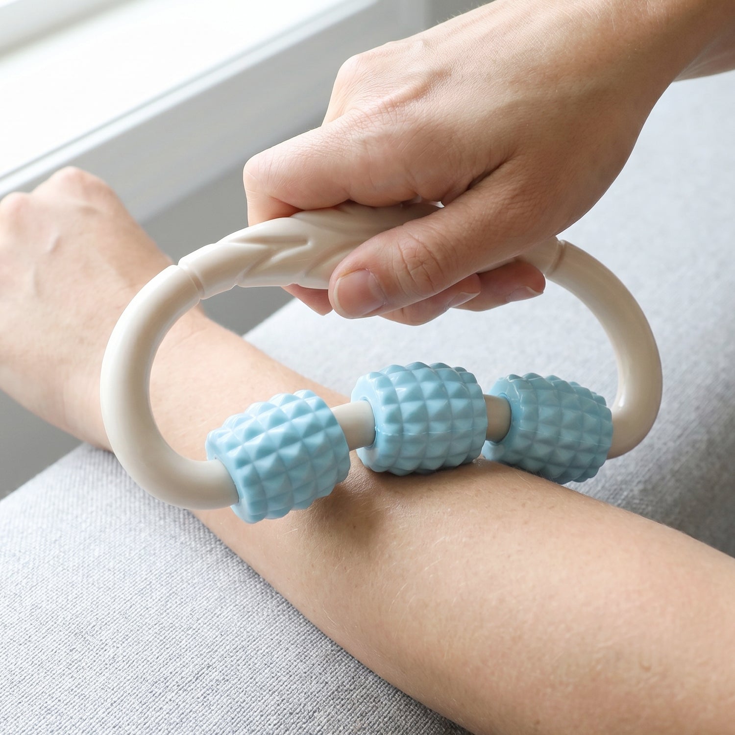 Handheld 3 Roller Body Massager Ring For Muscle Relaxation Arms And Legs (1 Pc)