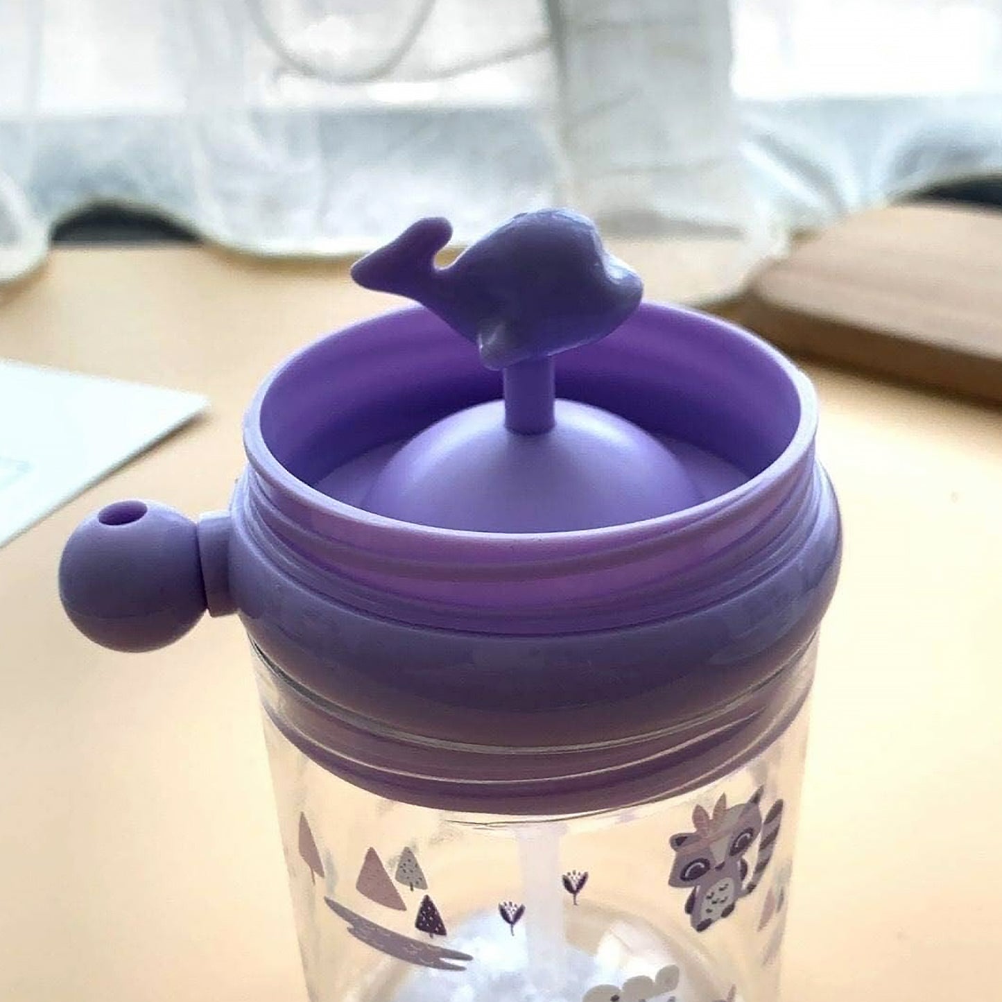 Wukusy baby sippy cup with straw, lid, and whale spray fountain design, spill-proof toddler tumbler for drinking and birthday gifts