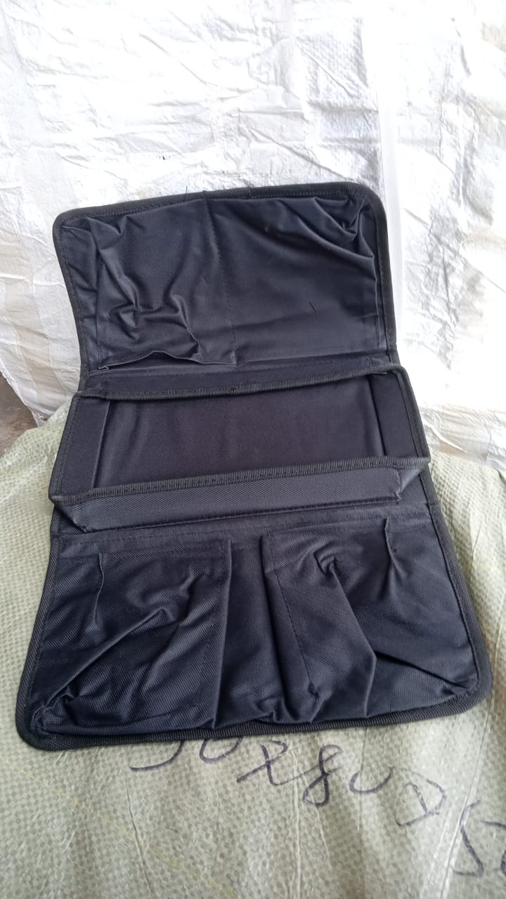 8164 Sofa Arm Rest Hanging Storage Bag Storage Bag For Sofa Ideal For Sorting Magazines Ipad Books (Black)