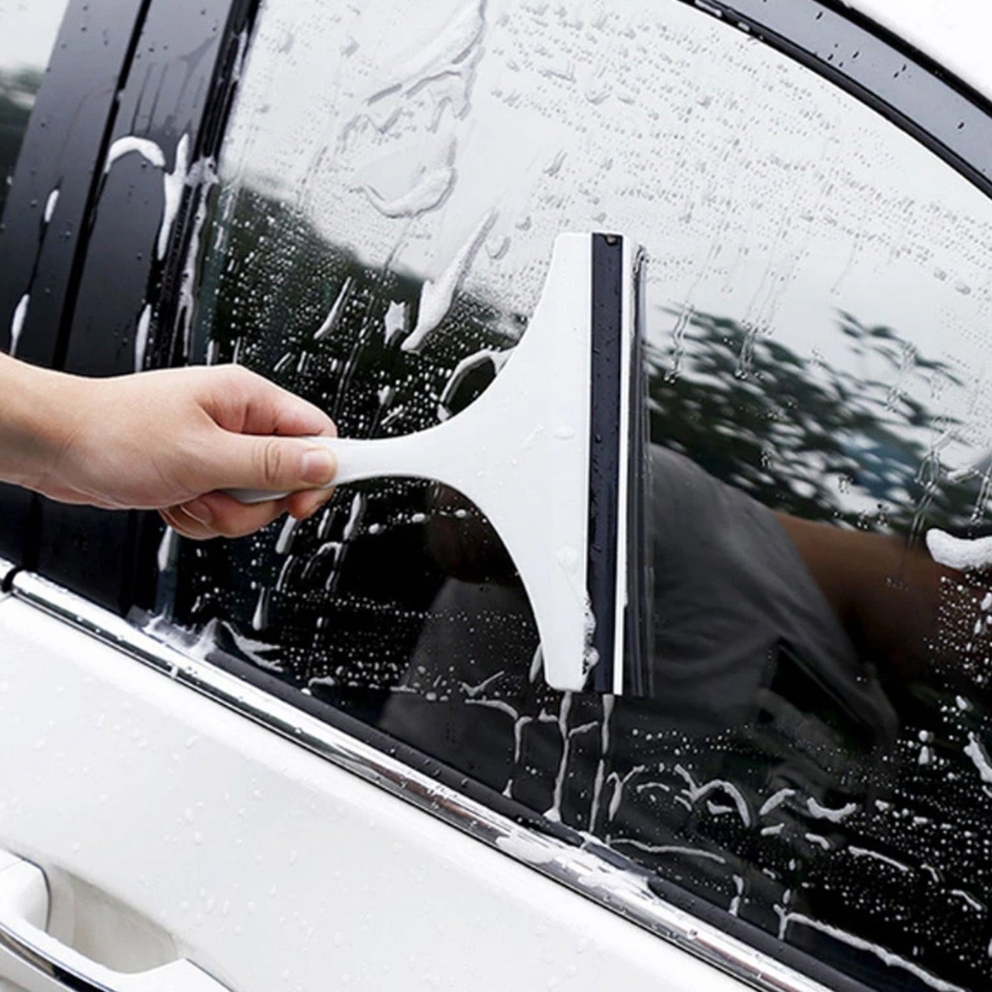 Wukusy 6133 car mirror wiper for cleaning vehicle mirrors, used on various cars and vehicles, suitable for home improvement.
