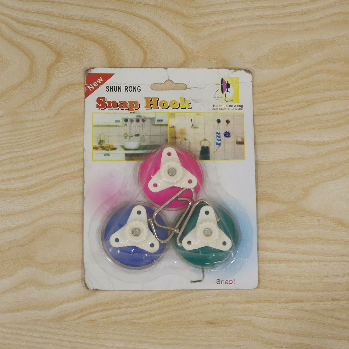 Wukusy 3-piece suction cup snap wall hooks for bathroom and kitchen storage