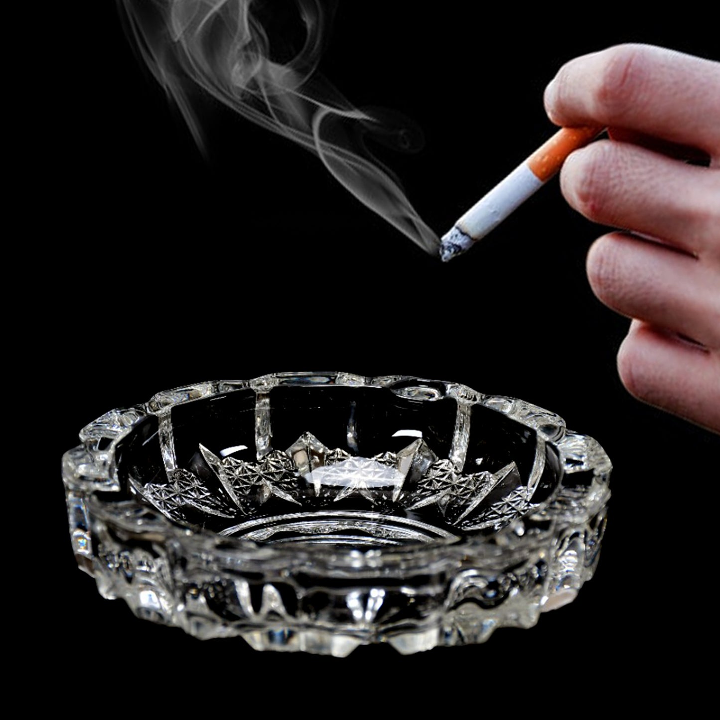 Wukusy Paricutin glass crystal cigar ashtray, round tabletop design, ideal for home or outdoor decor, indoor or office use