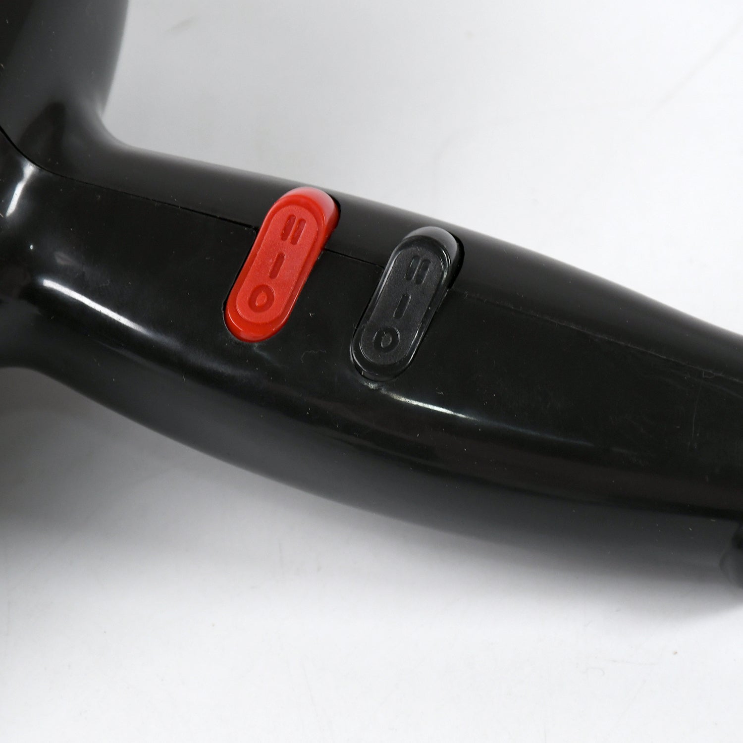 Wukusy 13025 professional multi-purpose salon hair dryer with 1800W, 2 speed settings, suitable for women and men.
