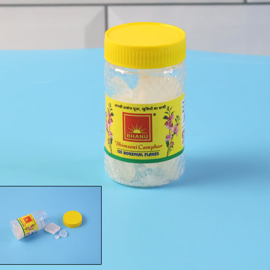 Wukusy Premium Bhimseni Camphor Iso Borneol flakes in a 20g package, showing clear translucent camphor flakes on a white background.