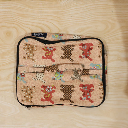 Lightweight Wukusy travel organizer bag with multiple compartments for gym gear, toiletries, or accessories on the go.