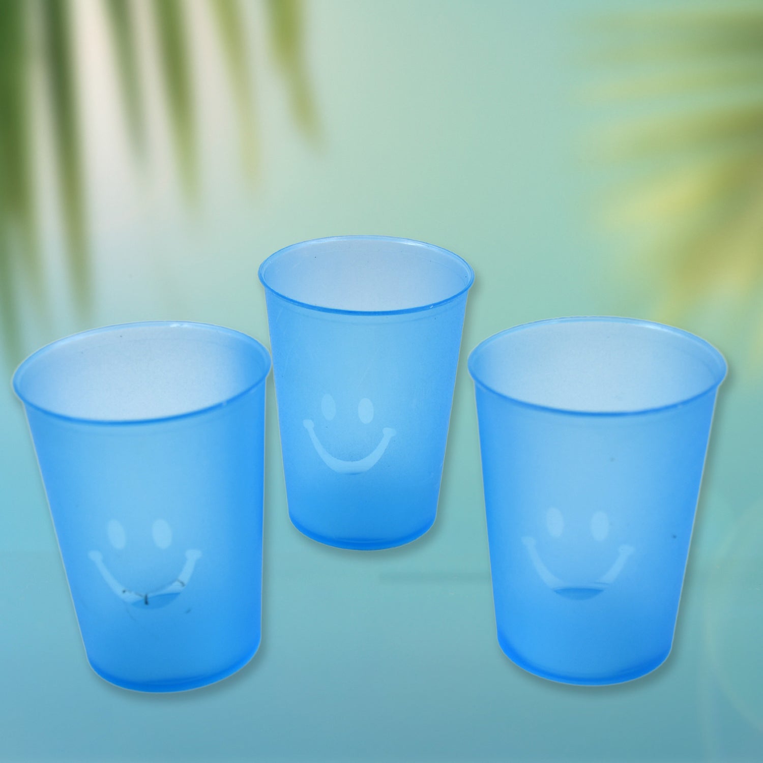 Set of three transparent Wukusy plastic tumblers, lightweight reusable drinking glasses for water, dishwasher safe, kitchen use