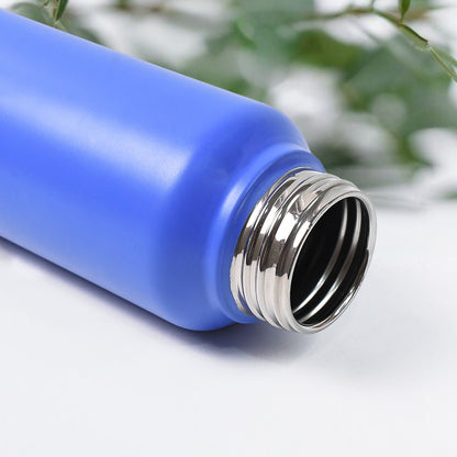 Stainless steel Wukusy 1000ml water bottle with a sleek, insulated design and screw-on lid, standing upright on a white background.