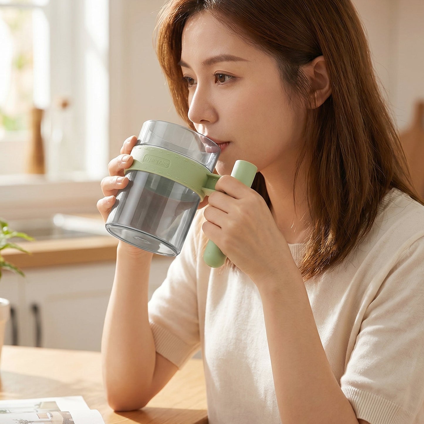 Transparent Plastic Cup With Handle Reusable Water Tea And Coffee Mug (1 Pc)