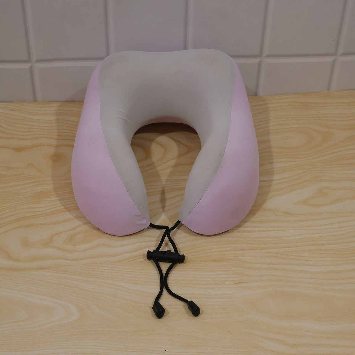 U Shaped Travel Neck Pillow With Ergonomic Support For Flights And Travel (1 Pc)