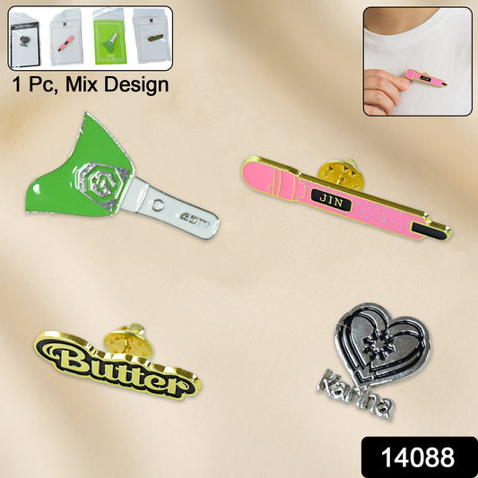 Wukusy stylish metal badge pin with a random office-themed design, single piece, showcasing intricate metal craftsmanship.