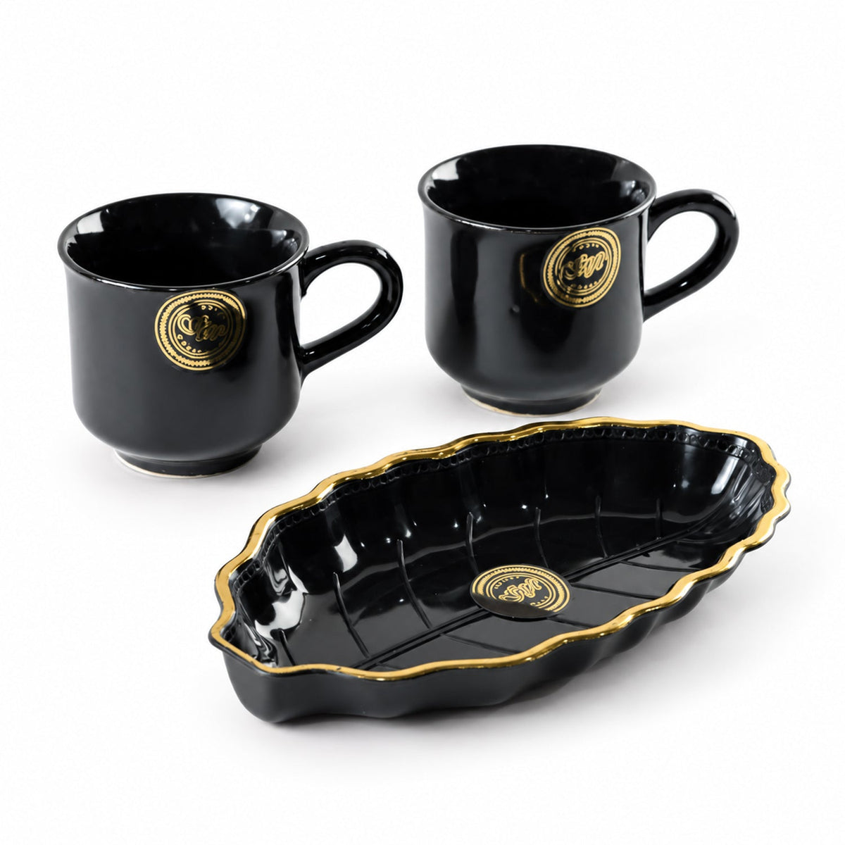 Wukusy tea and coffee cup set with leaf-shaped platter for biscuits, includes three ceramic pieces for serving beverages and snacks.