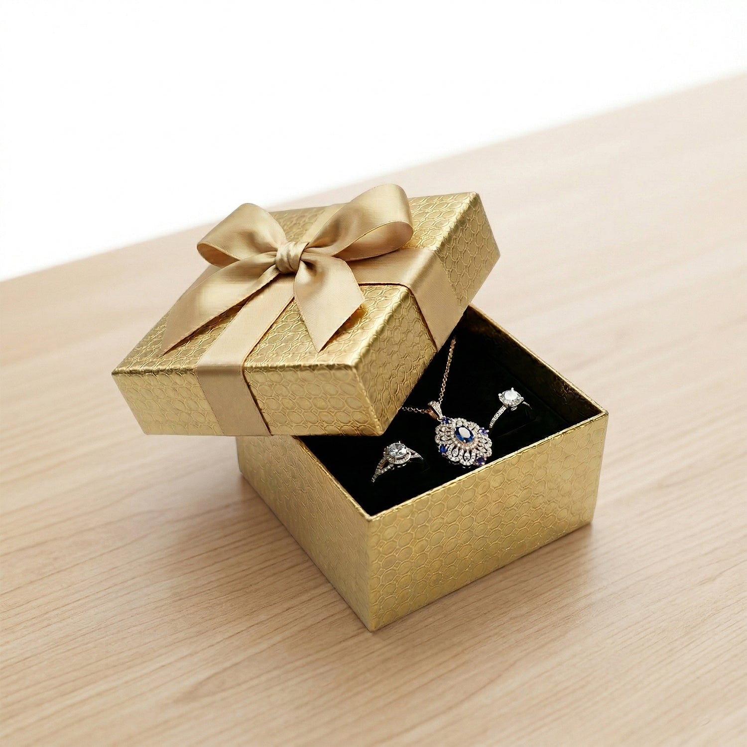 Elegant Premium Gift Box With Decorative Ribbon (1 Pc)