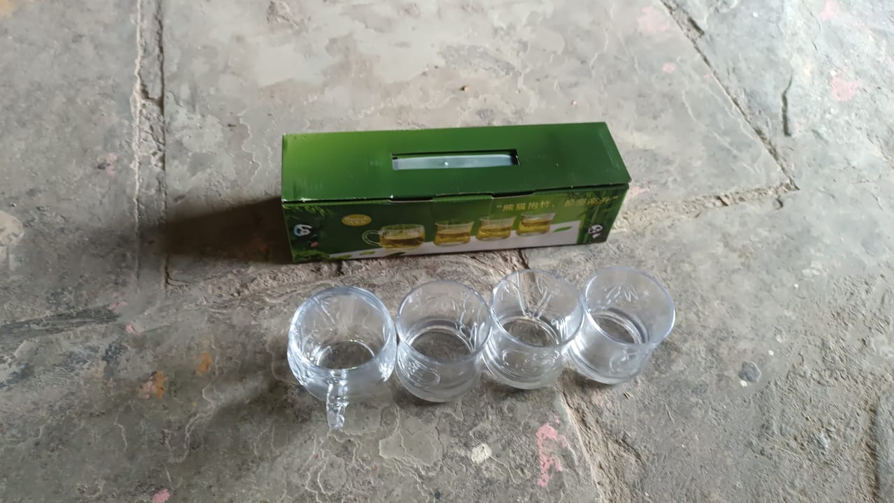 Wukusy glass 3-piece tumbler and 1-piece cup set, clear glass with smooth rims, suitable for beverages and daily use