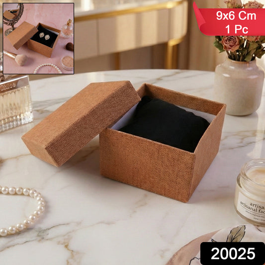 Wukusy multi-purpose storage gift box, 9x6 cm, with elegant design, ideal for organizing small items or gifting.
