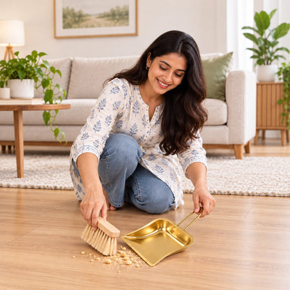 Wukusy metal dustpan with loop handle for floor cleaning, 28x16 cm, suitable for everyday sweeping and debris collection.