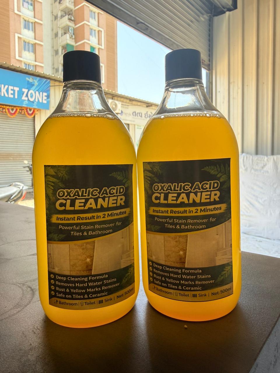 Drpshippr multipurpose stain remover spray for bathroom cleaning, showing a spray bottle with cleaning solution on a bathroom surface.