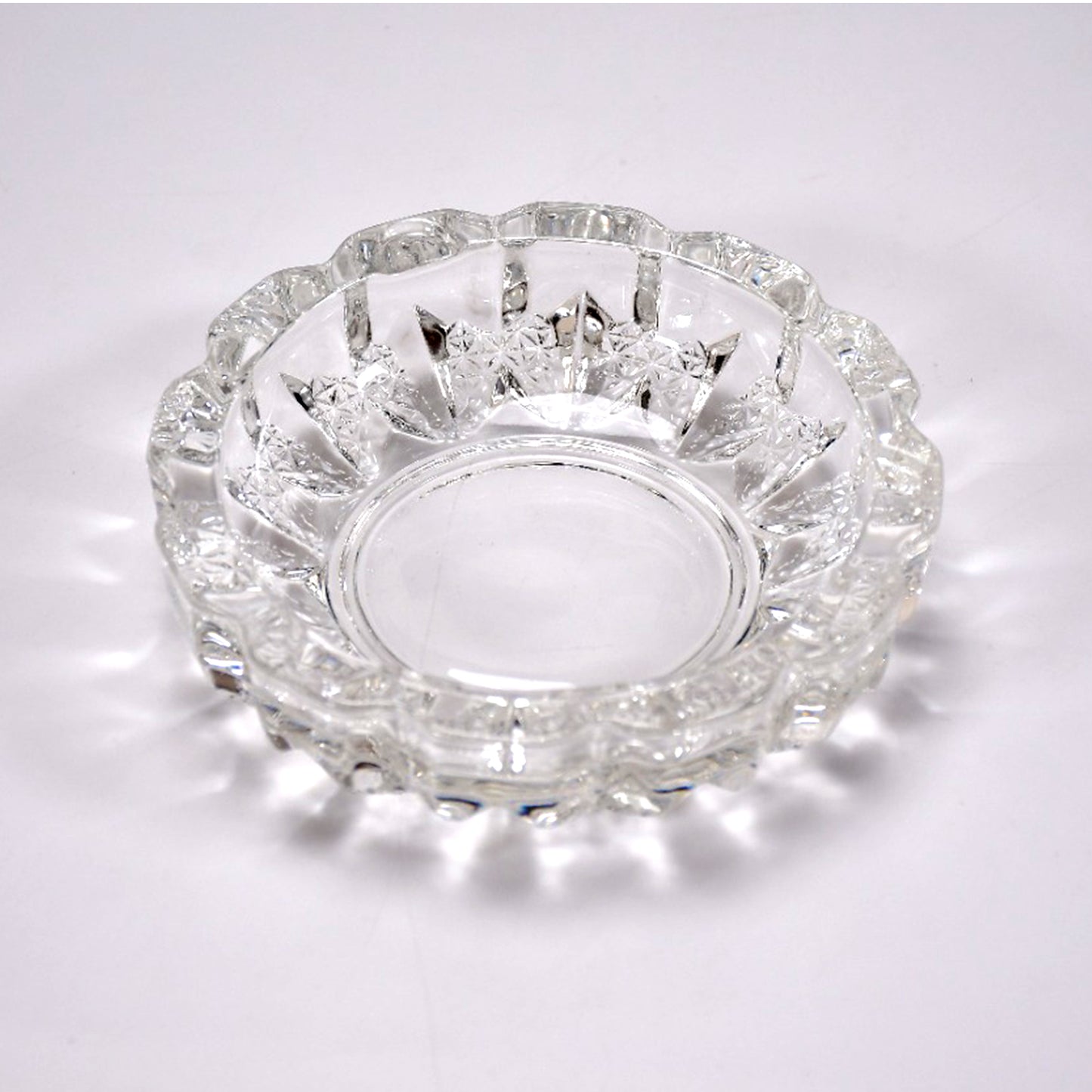 Round Paricutin glass crystal cigar ashtray by Wukusy, perfect for home, office, indoor, or outdoor decor with elegant design.