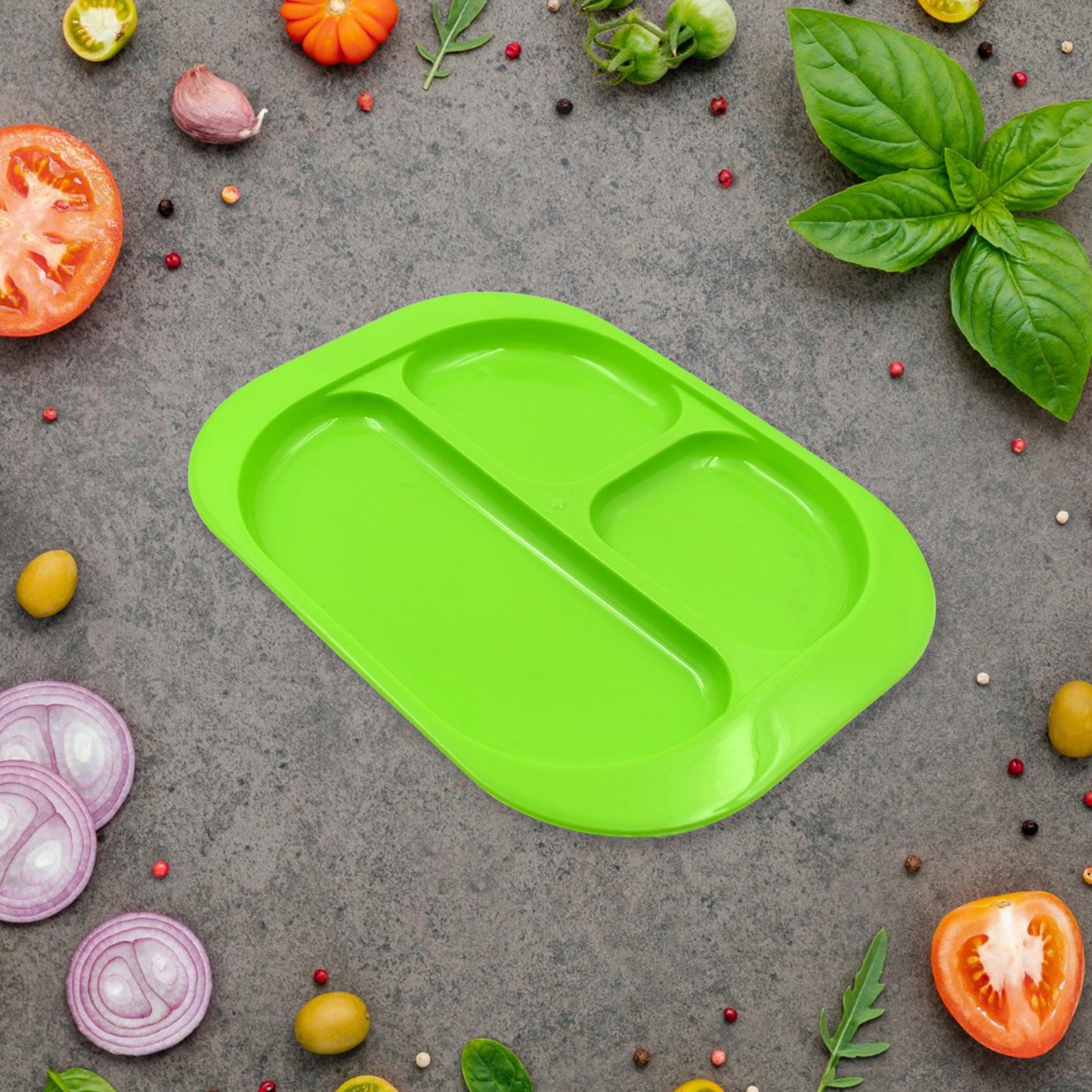 Wukusy biodegradable plastic food plate with 3 compartments and spoon, square design, reusable and BPA-free for kids and outdoor use