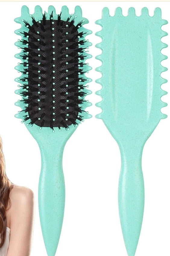 4485 KISUEXPO curly defining detangling hair comb for women, with wide teeth for gentle detangling and curl shaping.