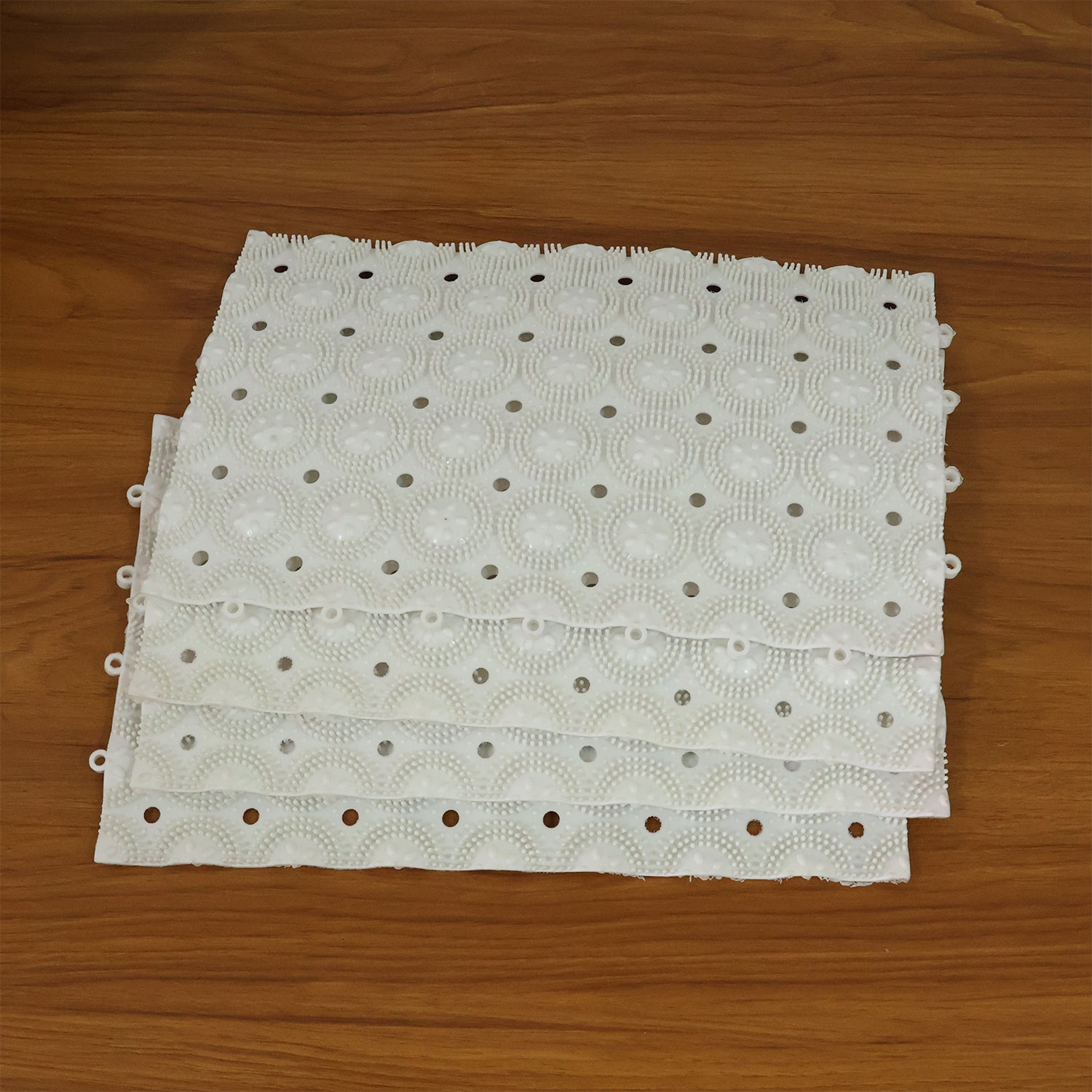 Anti-slip Bathroom Massage Mat With Suction Cups (33  21 Cm  4 Pc)