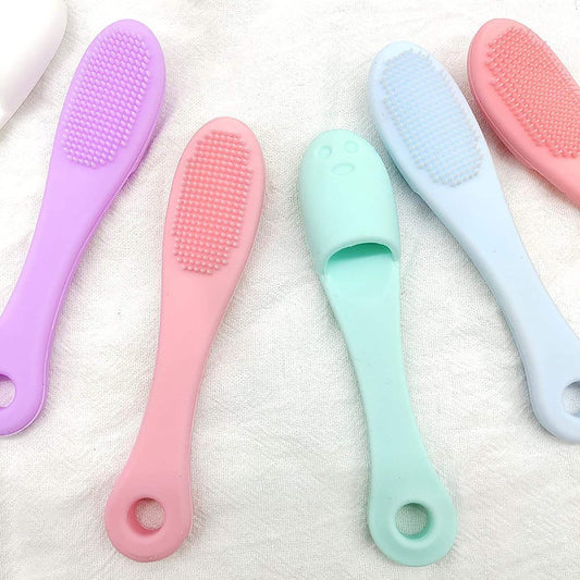 Face Scrubber Cleanser Brush Removing Blackheads and Massaging Soft Silicone Manual Facial Cleansing Brushes Pack of 2