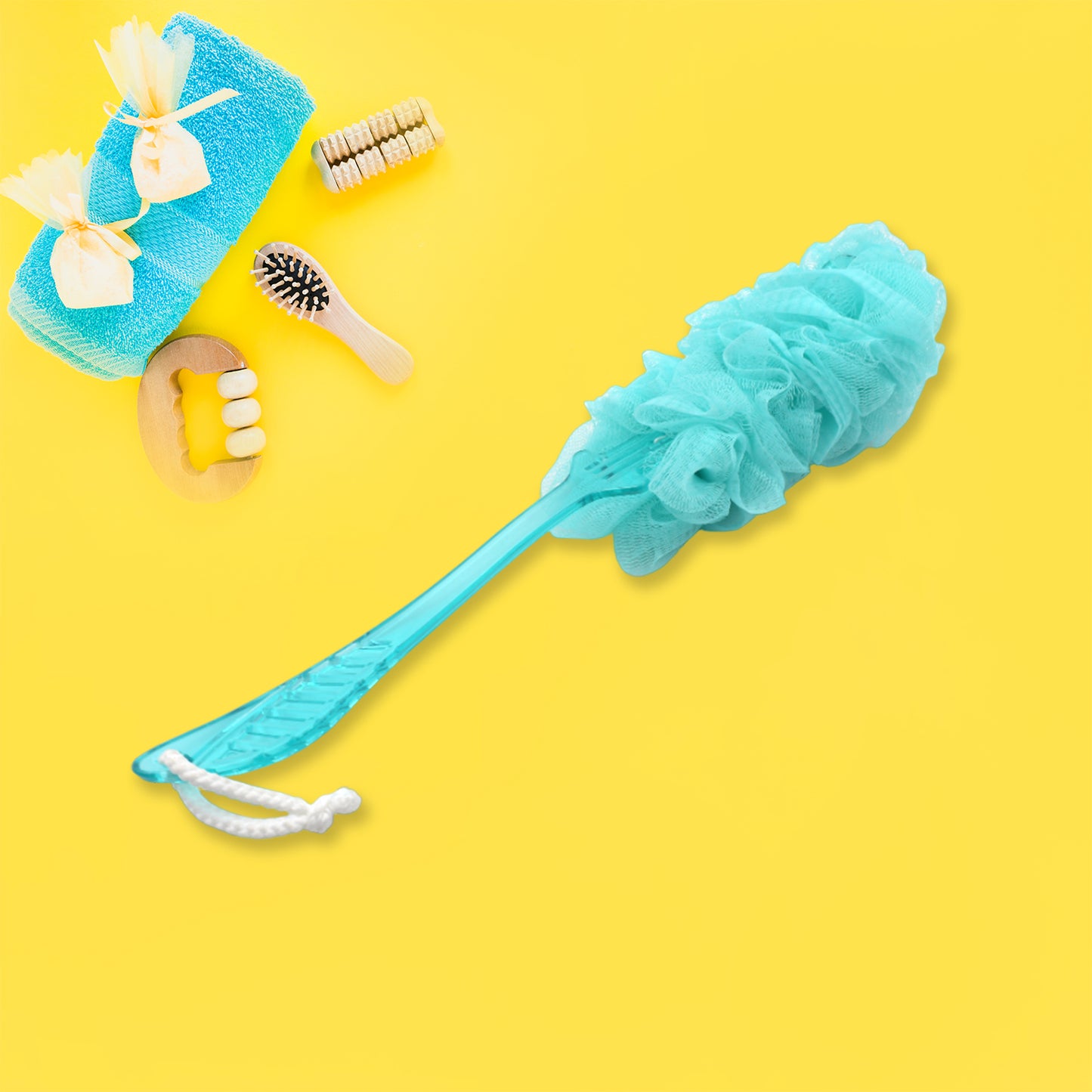 Wukusy 6702a loofah back scrubber with long handle, soft nylon mesh bath sponge for shower body cleaning, 45 cm length.