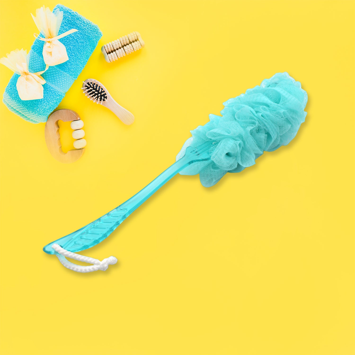 Wukusy 6702a loofah back scrubber with long handle, soft nylon mesh bath sponge for shower body cleaning, 45 cm length.