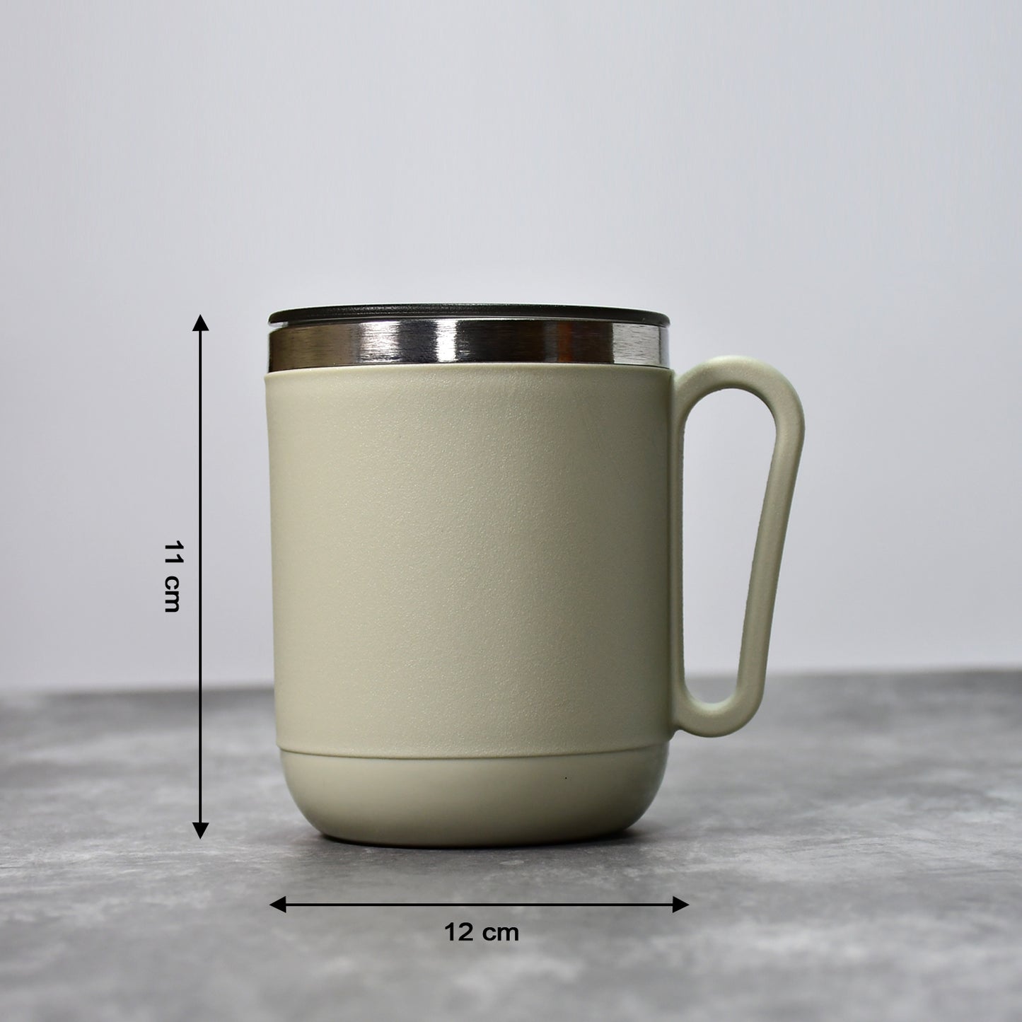 8137 Ganesh Premium Stainless Steel Coffee Mug With Heat Resistant Mug Lid. Approx 400ml Mug.