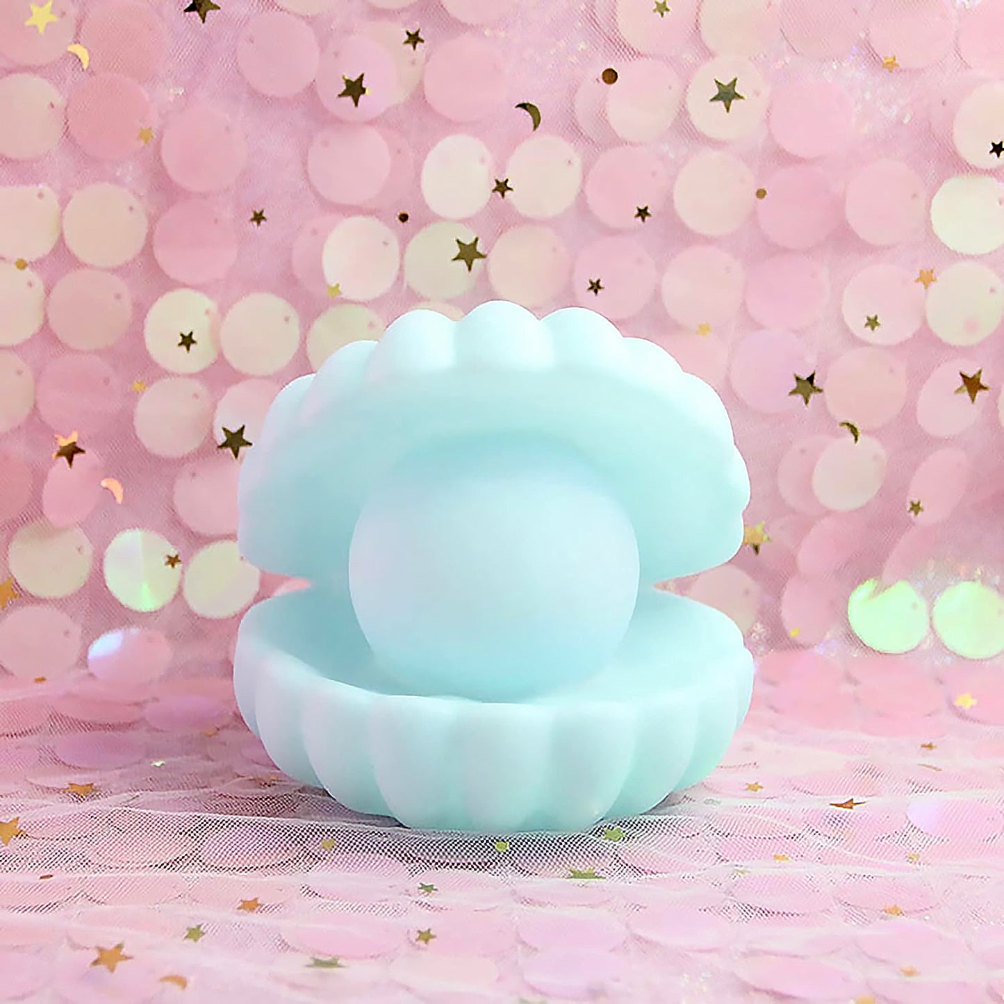 Wukusy Pearl Shell Night Lamp with LED lights, small battery-operated nursery decor desk light for bedroom or home.