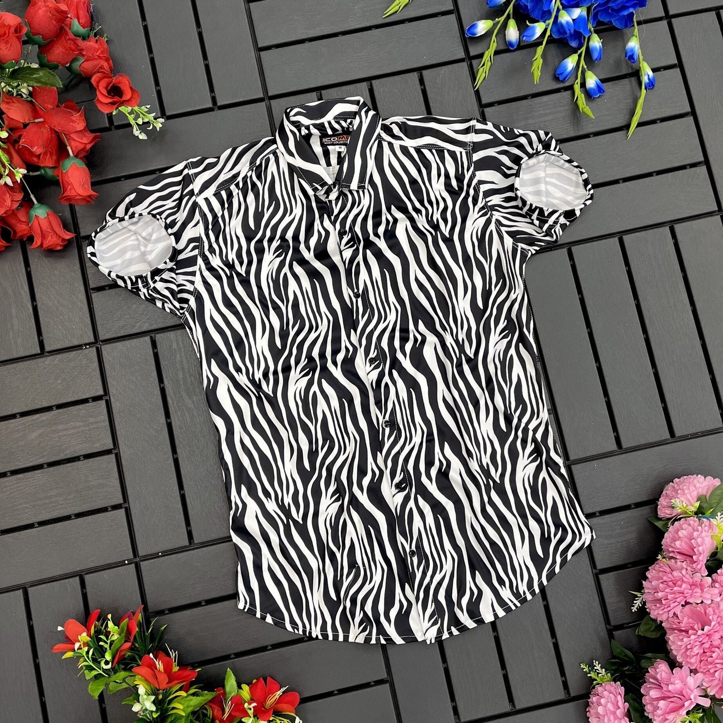 Men Regular Fit Printed Spread Collar Casual Shirt