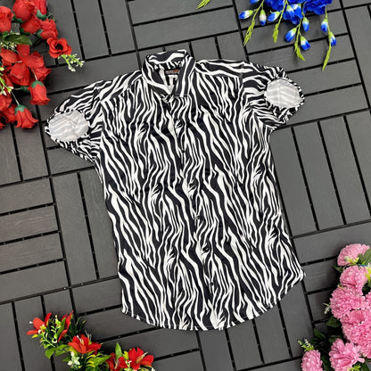 Men Regular Fit Printed Spread Collar Casual Shirt
