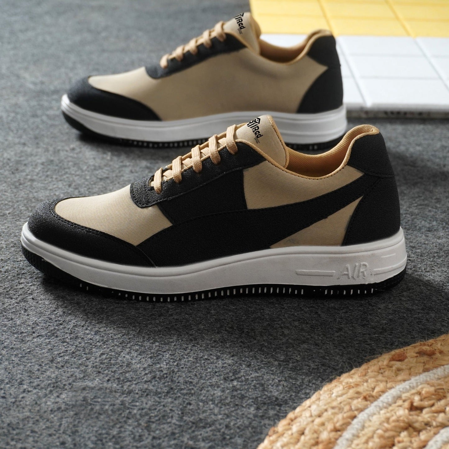 Men's Drpshippr sports sneakers with breathable mesh upper and cushioned sole, ideal for outdoor activities and sports.