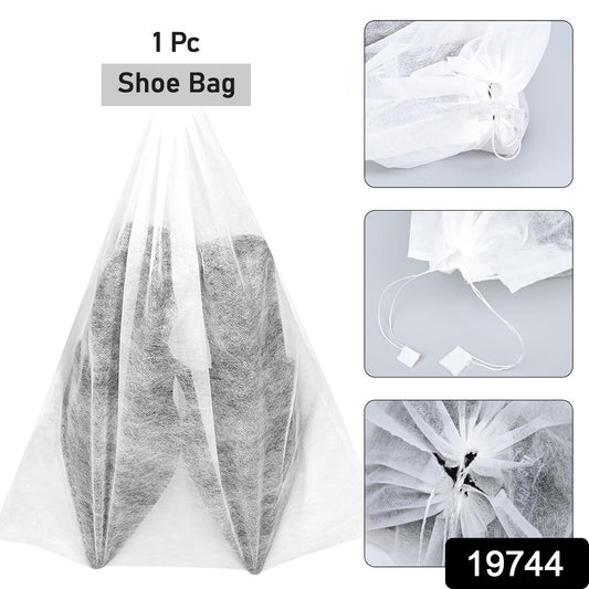Wukusy non-woven drawstring shoe storage bag in white, 48x31 cm, designed for organizing shoes at home.
