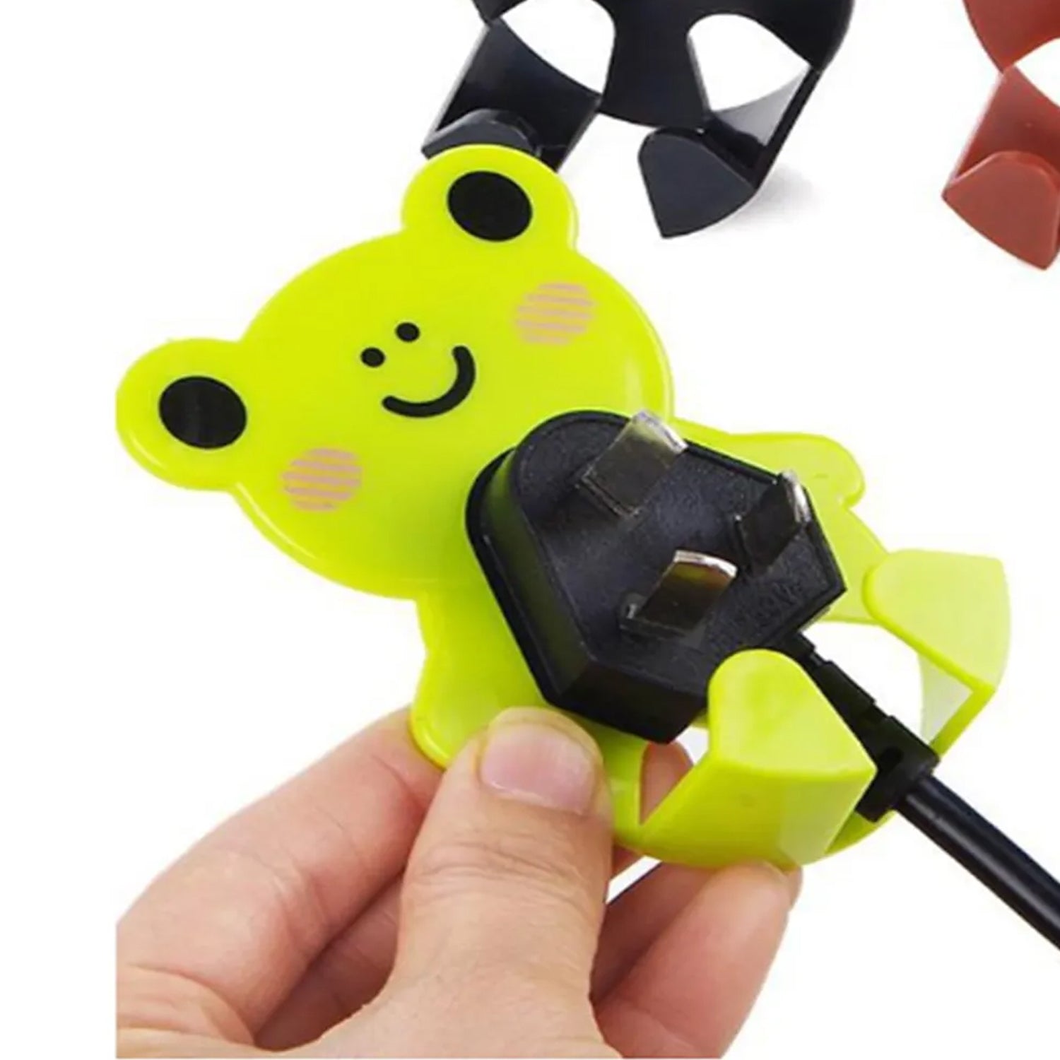 Wukusy plastic adhesive cable plug hooks, bathroom power socket holders for home, office, and restaurant use, 2-piece set.