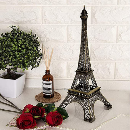 Wukusy antique finish 3D metal Eiffel Tower replica, detailed Paris landmark decorative showpiece for cabinets or offices.