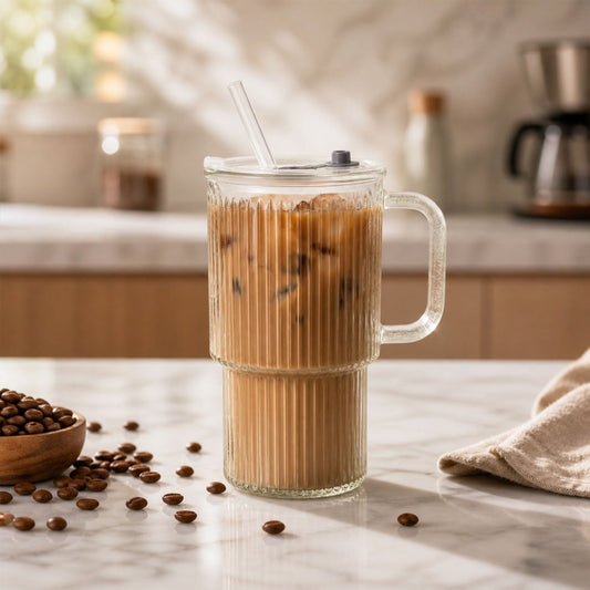 Wukusy glass tumbler with lid, straw, and handle for cold beverages and juice, showcasing a clear, durable design.