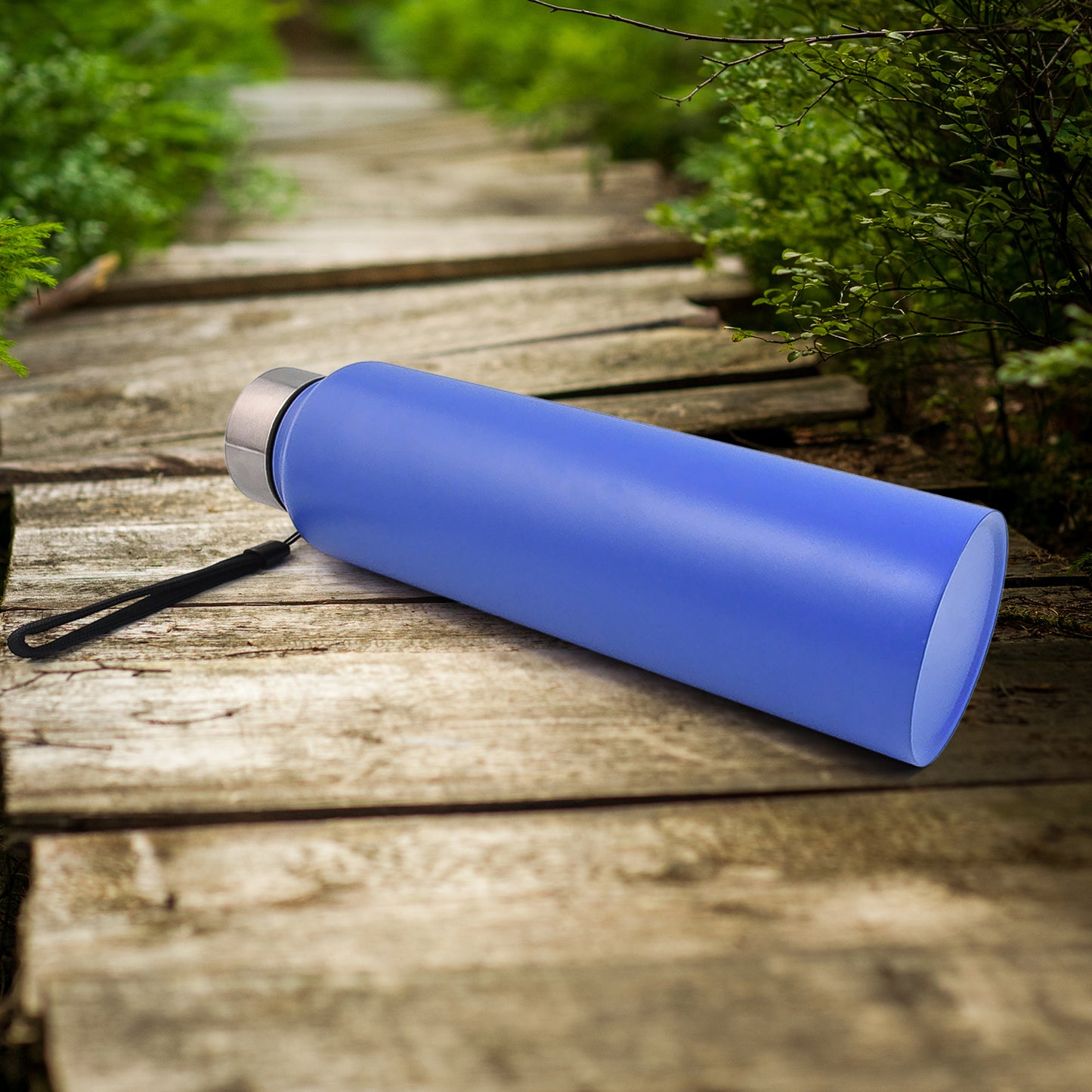 Wukusy stainless steel water bottle, 1000 ml capacity, with a sleek silver finish and screw-top lid for hydration on the go.