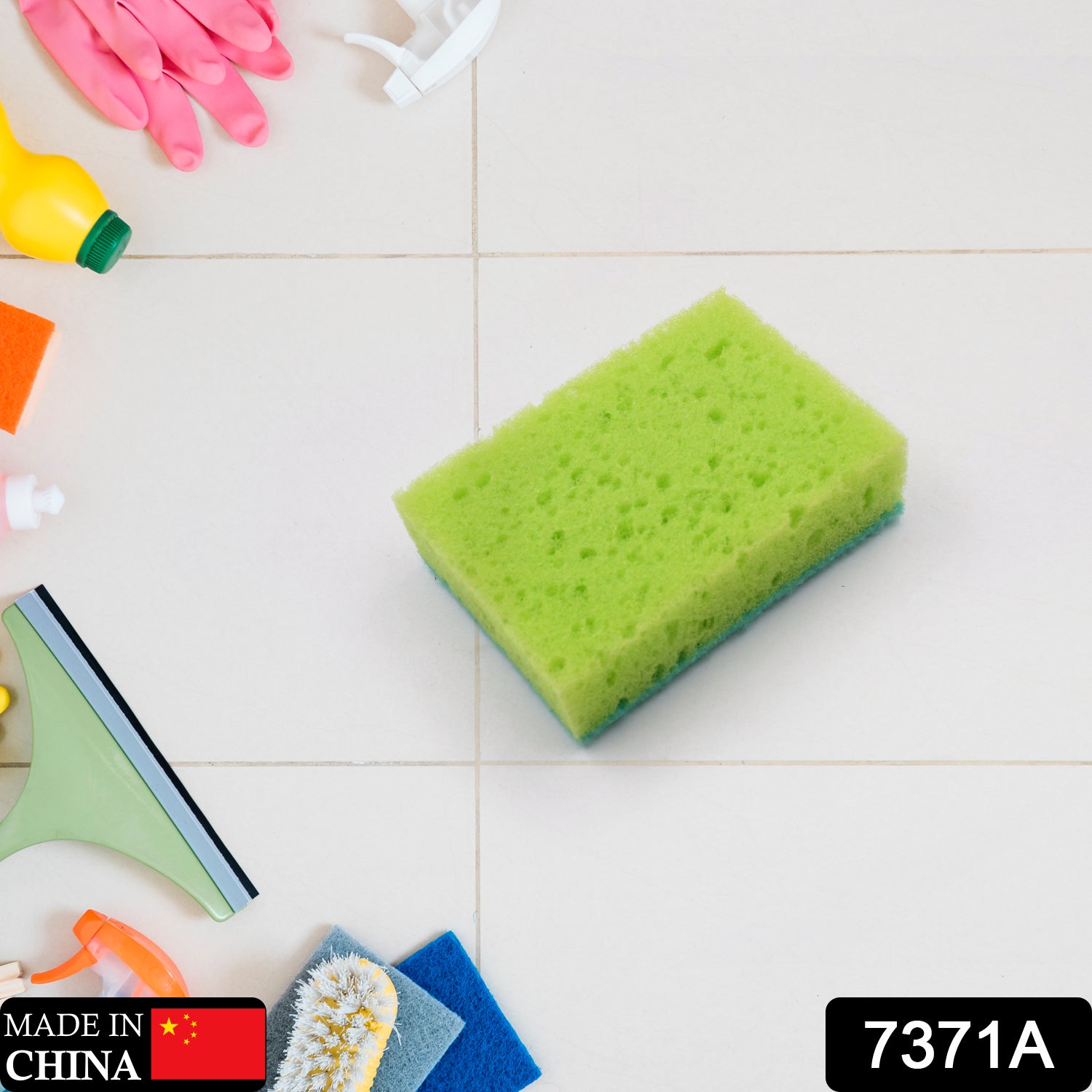 Wukusy multi-purpose 2-in-1 color scratch scrub sponge for dishwashing, furniture cleaning, and household kitchen use.