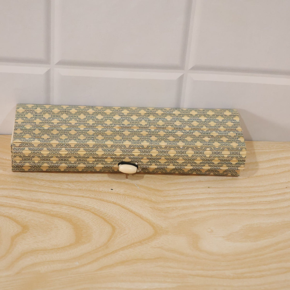 Decorative Wooden Empty Gift Box With Roll-up Lid For Elegant Gift Presentation