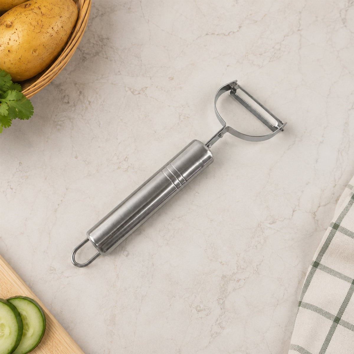 Stainless Steel Vegetable And Fruit Peeler With Swivel Blade For Kitchen (1 Pc)