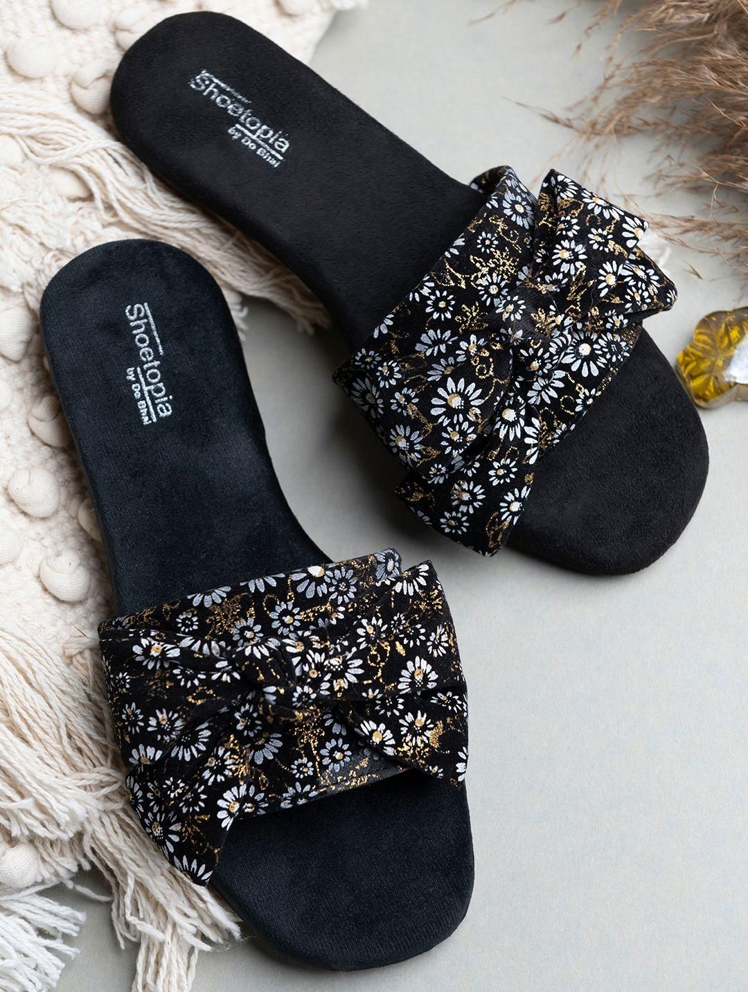 Men's collection flats from Shoetopia by Drpshippr, stylish slip-on shoes with a sleek design and comfortable fit.