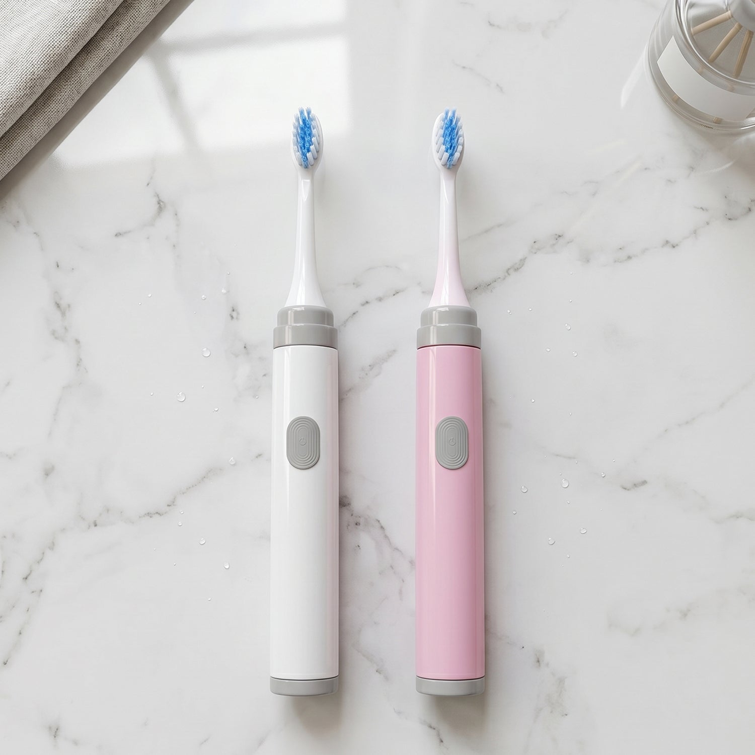 Kids Electric Toothbrush Set With Multiple Replacement Brush Heads (1 Set)