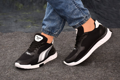 Sports shoes