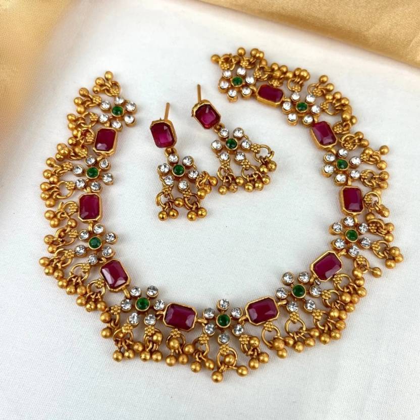 Traditional Wedding Wear Choker Necklace/Jewellery Set For Women